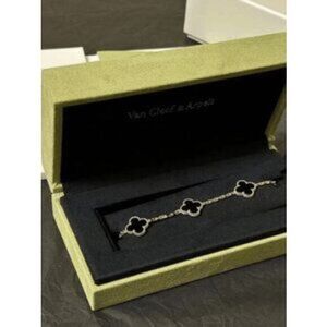 NEW Van Cleef & Arpels  18K yellow gold Vintage Alhambra Bracelet  Size 19 cm Ar